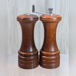Wood Salt And Pepper Shakers Grinder Set Vintage